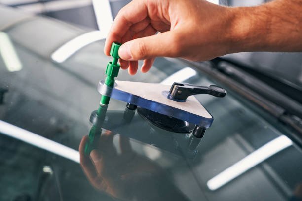 Auto Glass Technician